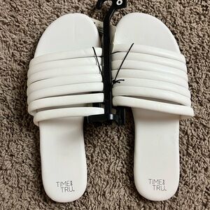 NEW‎ Time and Tru Women's Color White Size 8 Multi-Band Slide Sandals
